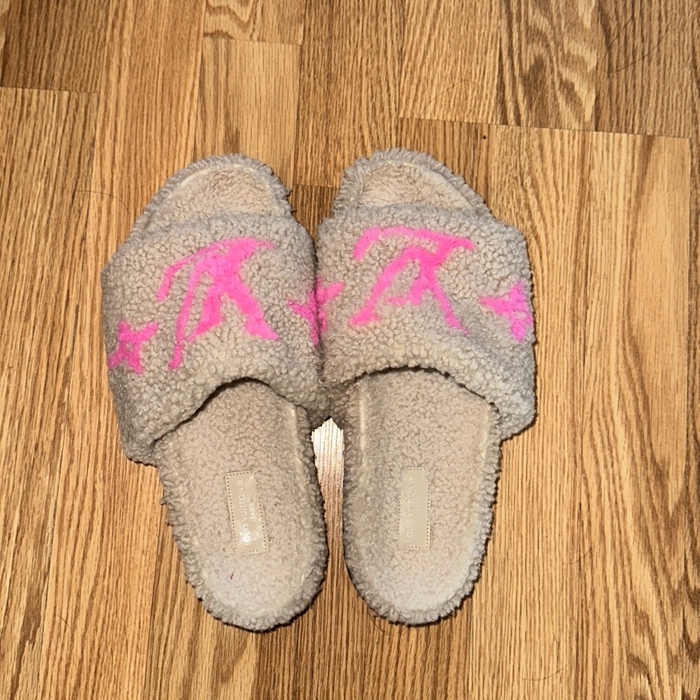 Louis Vuitton Slides